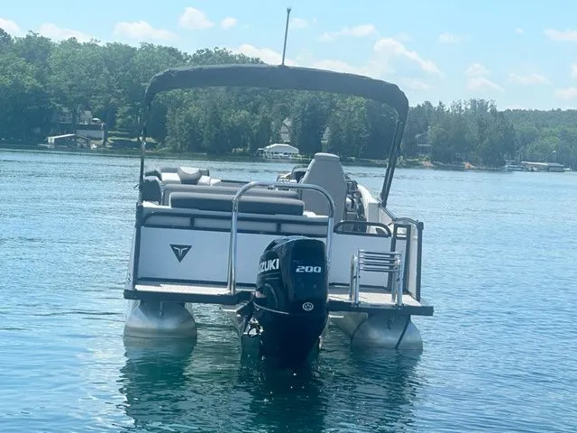 Slide: The Image of Tahoe 2585 VRB 2025 - 4