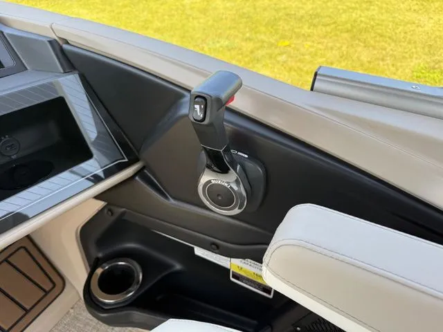 Slide: The Image of Tahoe 2385 CASCADE CRUISE REAR BENCH 2025 - 21