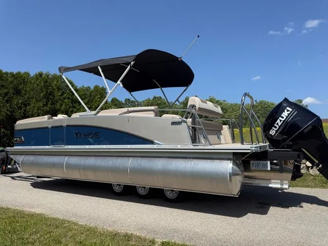 Slide: The Image of Tahoe 2385 CASCADE CRUISE REAR BENCH 2025 - 3