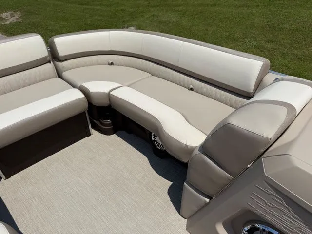 Slide: The Image of Tahoe 2585 Cascade QL 2025 - 21