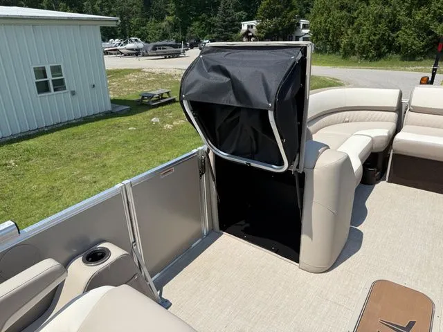 Slide: The Image of Tahoe 2585 Cascade QL 2025 - 26