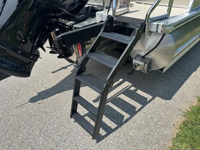 Slide: The Image of Tahoe 2585 Cascade QL 2025 - 9