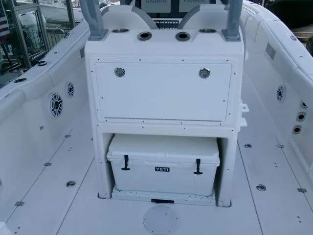 Slide: The Image of Sea Fox 288 Commander 2026 - 32