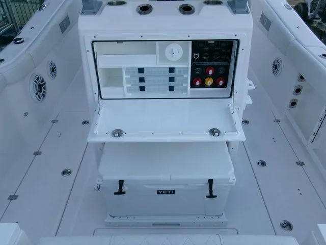 Slide: The Image of Sea Fox 288 Commander 2026 - 33