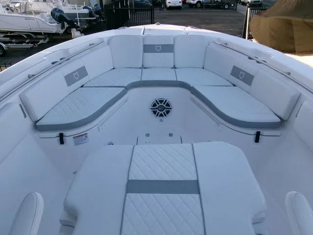 Slide: The Image of Sea Fox 288 Commander 2026 - 7