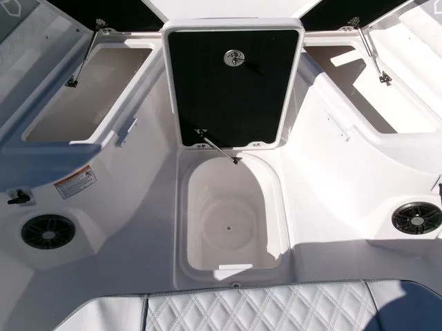 Slide: The Image of Sea Fox 268 Commander 2026 - 12