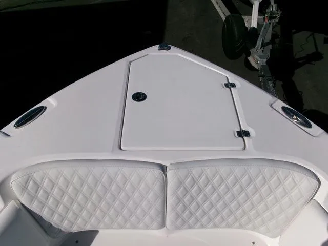 Slide: The Image of Sea Fox 268 Commander 2026 - 5