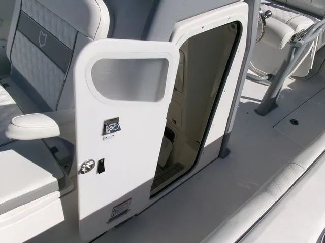 Slide: The Image of Sea Fox 268 Commander 2026 - 17