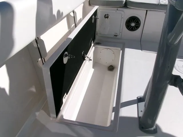 Slide: The Image of Sea Fox 268 Commander 2026 - 29