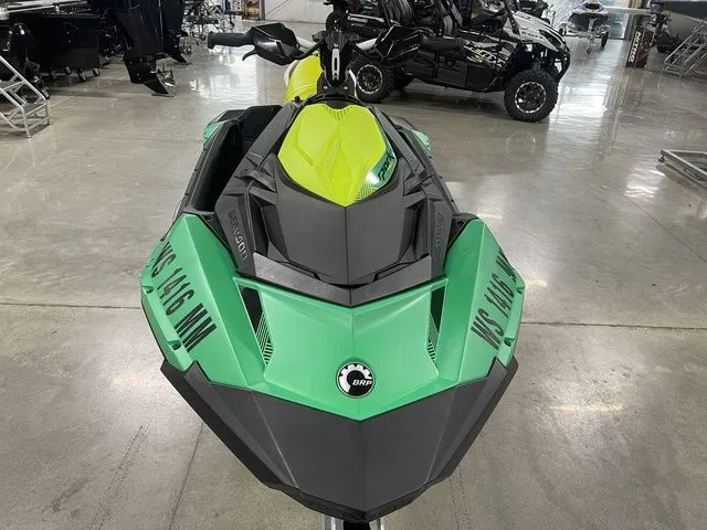 Slide: The Image of Sea-Doo Spark Trixx 2021 - 12