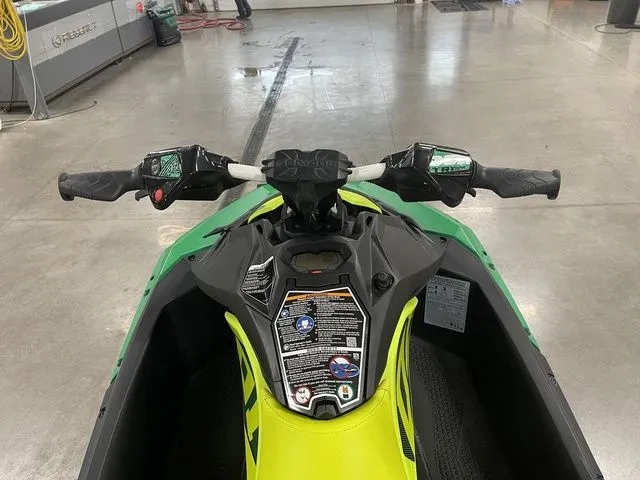 Slide: The Image of Sea-Doo Spark Trixx 2021 - 16