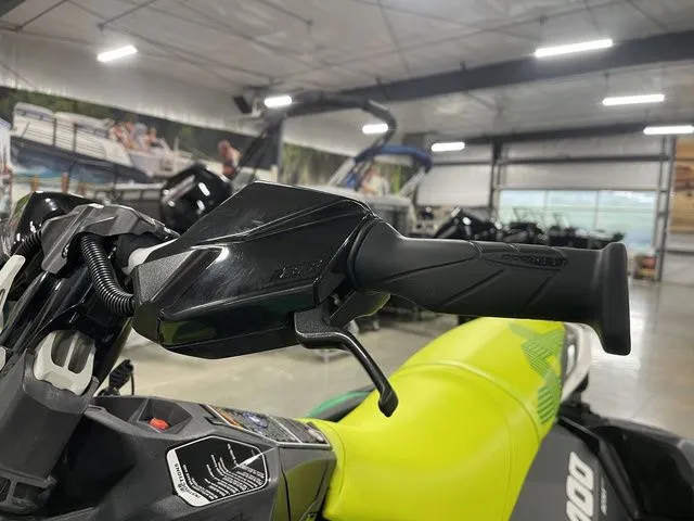 Slide: The Image of Sea-Doo Spark Trixx 2021 - 21