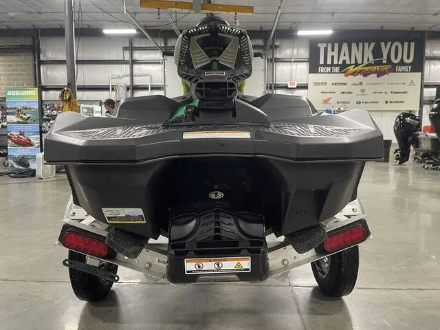 Slide: The Image of Sea-Doo Spark Trixx 2021 - 6