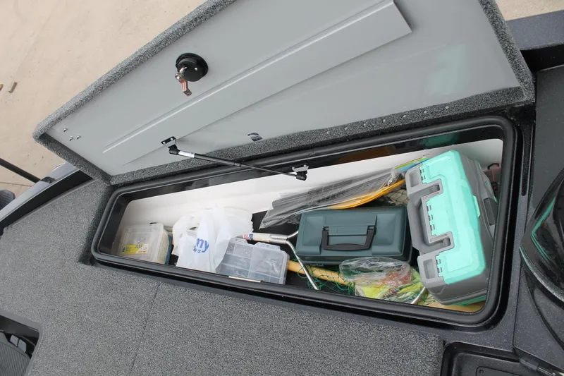 Slide: The Image of Caymas CX18SS 2022 - 10