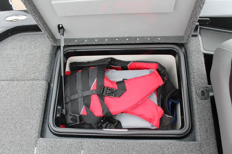 Slide: The Image of Caymas CX18SS 2022 - 13