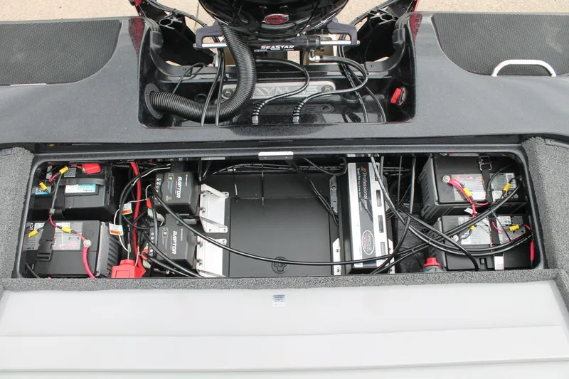 Slide: The Image of Caymas CX18SS 2022 - 14