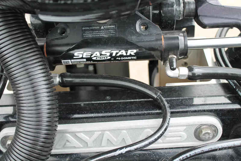 Slide: The Image of Caymas CX18SS 2022 - 15