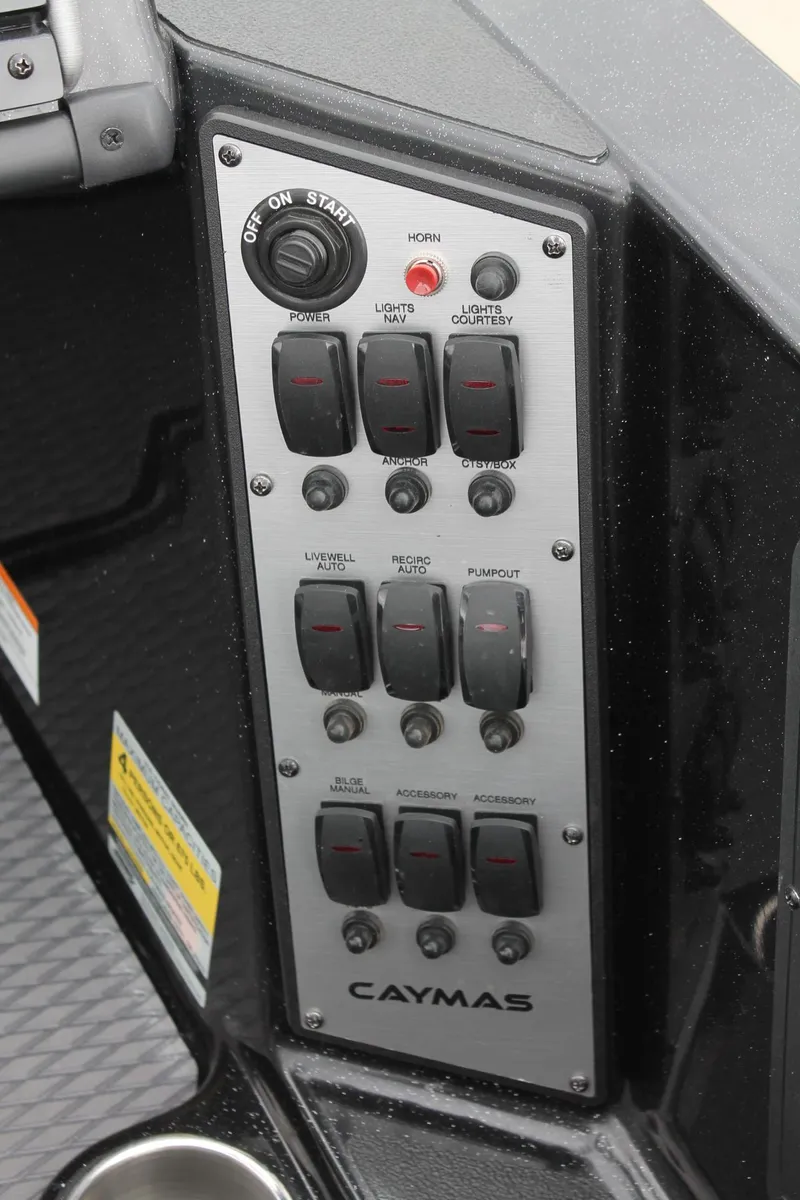 Slide: The Image of Caymas CX18SS 2022 - 22