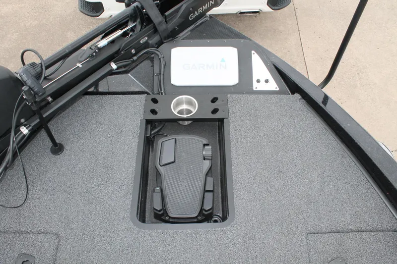 Slide: The Image of Caymas CX18SS 2022 - 6