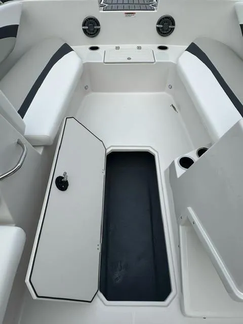 Slide: The Image of Starcraft SVX 171OB 2024 - 13