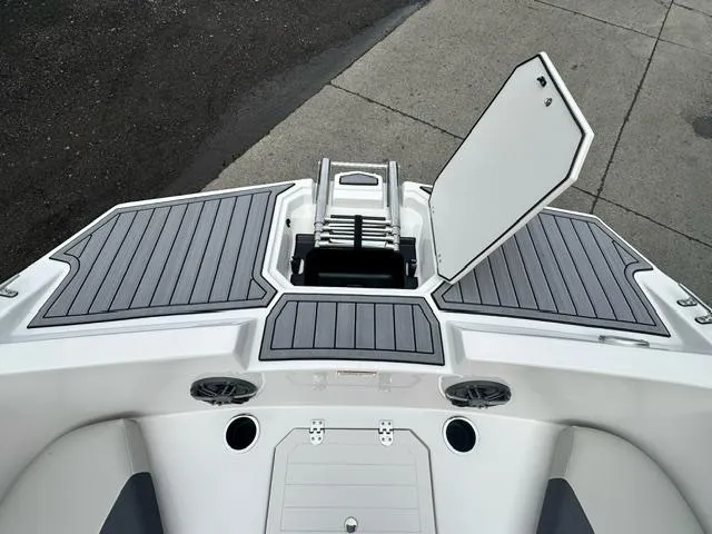 Slide: The Image of Starcraft SVX 171OB 2024 - 8