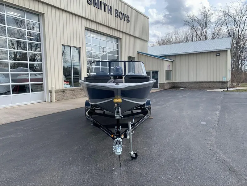 Slide: The Image of Smoker Craft Pro Angler XL 182 2023 - 12