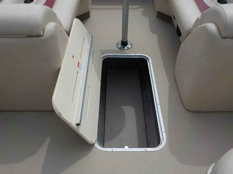 Slide: The Image of G3 LX3 22 C 2012 - 18