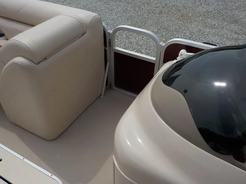 Slide: The Image of G3 LX3 22 C 2012 - 6