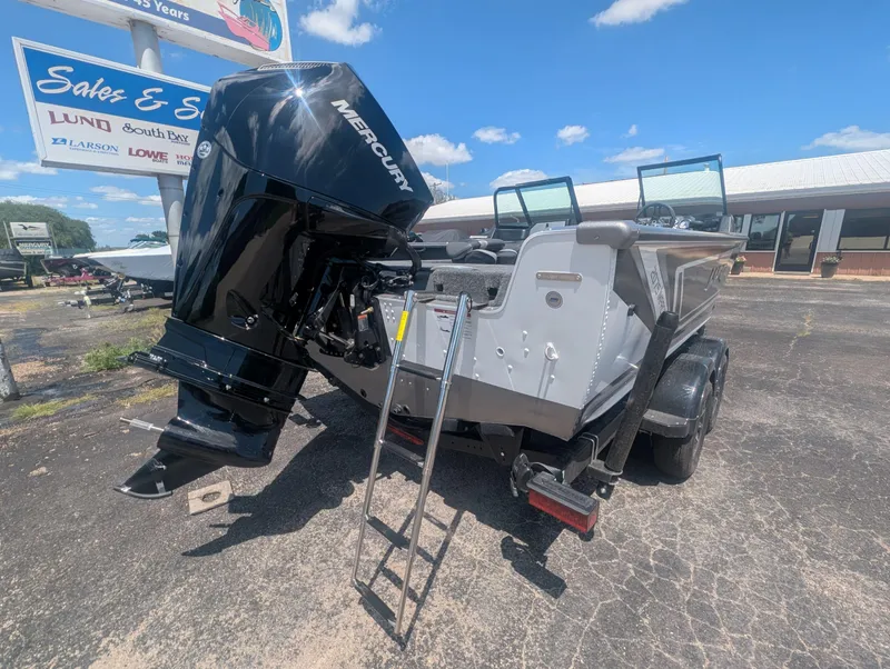 Slide: The Image of 2026 Lund 2075 Impact XS Arctic White In stock waconda boats - 12