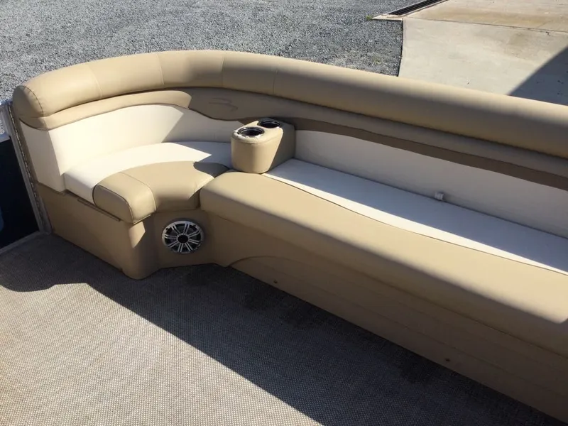 Slide: The Image of Bennington 22SLXDF 2016 - 12