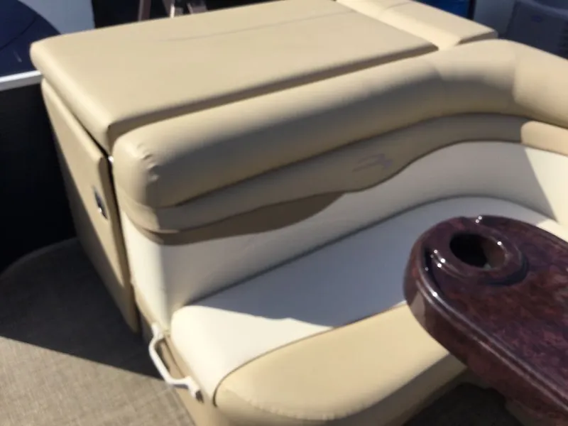 Slide: The Image of Bennington 22SLXDF 2016 - 9