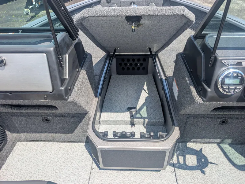 Slide: The Image of 2026 Lund 2075 Impact XS Arctic White In stock waconda boats - 7