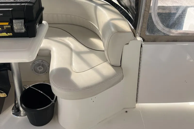 Slide: The Image of Cruisers 4450 Express Motoryacht 2000 - 51