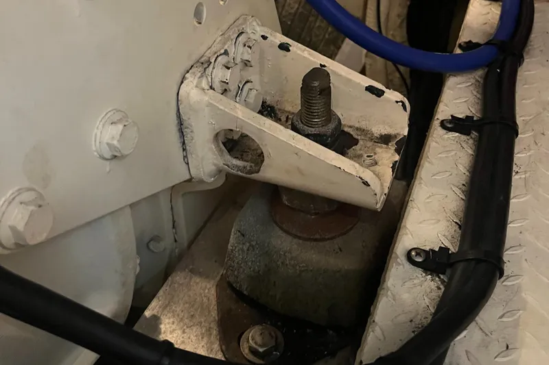 Slide: The Image of Cruisers 4450 Express Motoryacht 2000 - 70