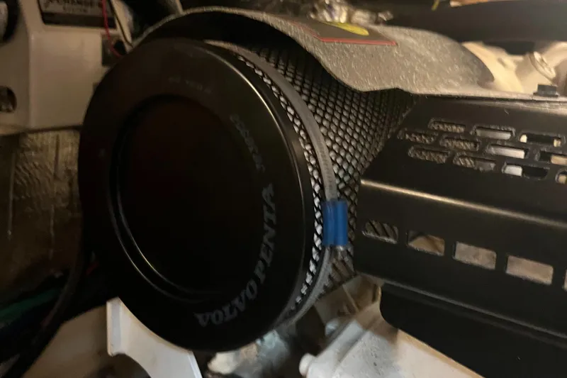 Slide: The Image of Cruisers 4450 Express Motoryacht 2000 - 75