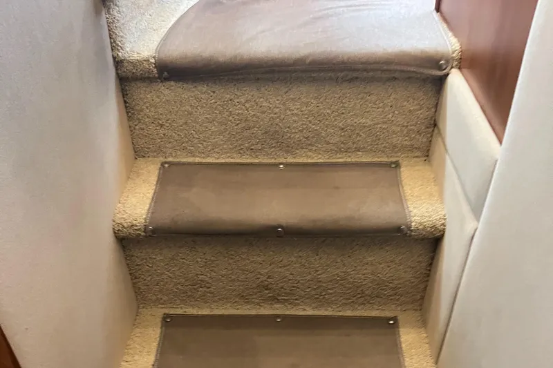 Slide: The Image of Cruisers 4450 Express Motoryacht 2000 - 94