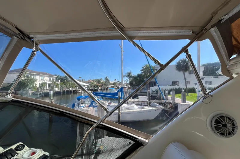 Slide: The Image of Cruisers Yachts 4450 Express Motoryacht 2000 - 60