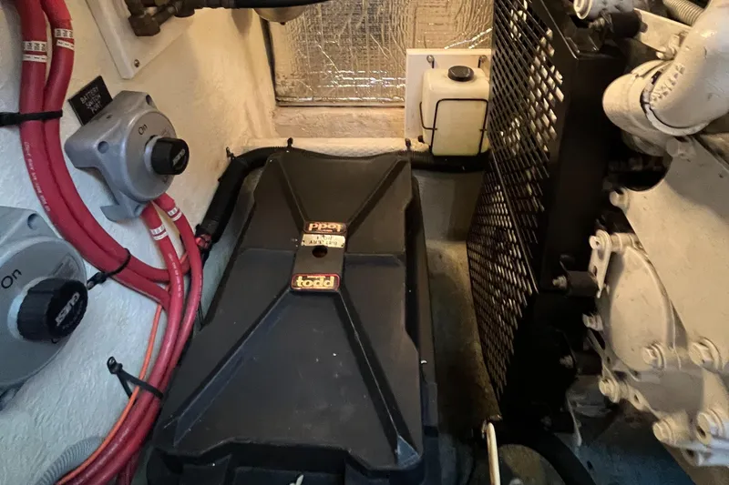 Slide: The Image of Cruisers Yachts 4450 Express Motoryacht 2000 - 69