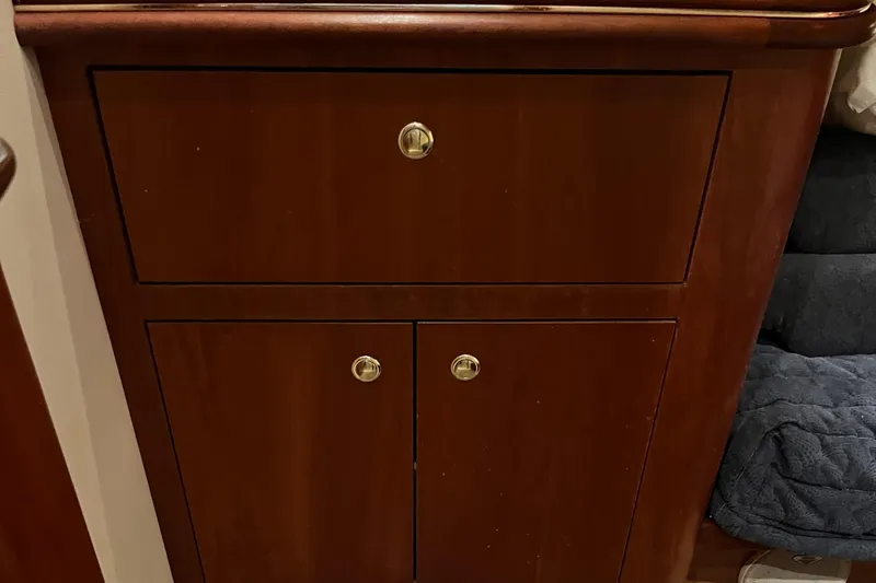 Slide: The Image of Cruisers Yachts 4450 Express Motoryacht 2000 - 92