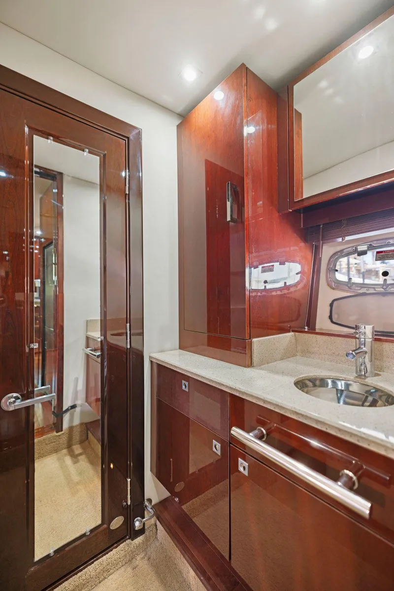 Slide: The Image of Sea Ray 43 Sundancer 2009 - 59