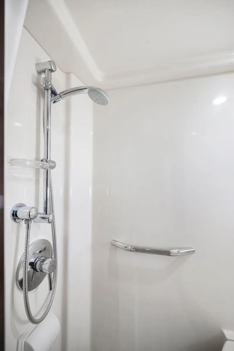 Slide: The Image of Sea Ray 43 Sundancer 2009 - 61