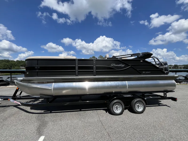 The Image of Bentley Pontoons Legacy 223 Swingback 3/4 Tube 2026 - 1