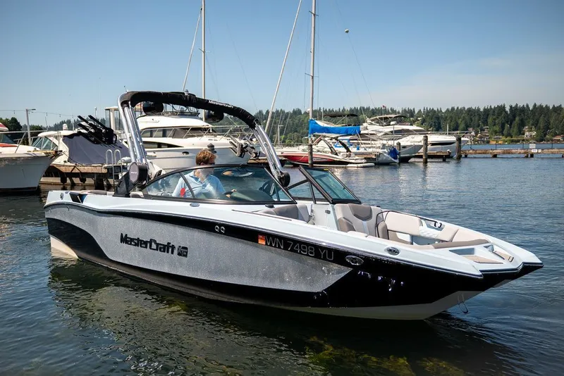 The Image of MasterCraft XT24 2022 - 1