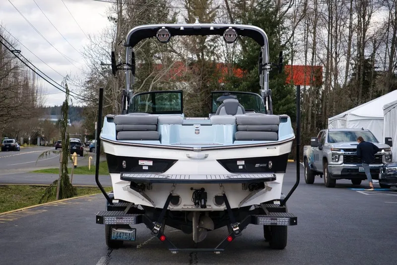 Slide: The Image of MasterCraft XT24 2022 - 17