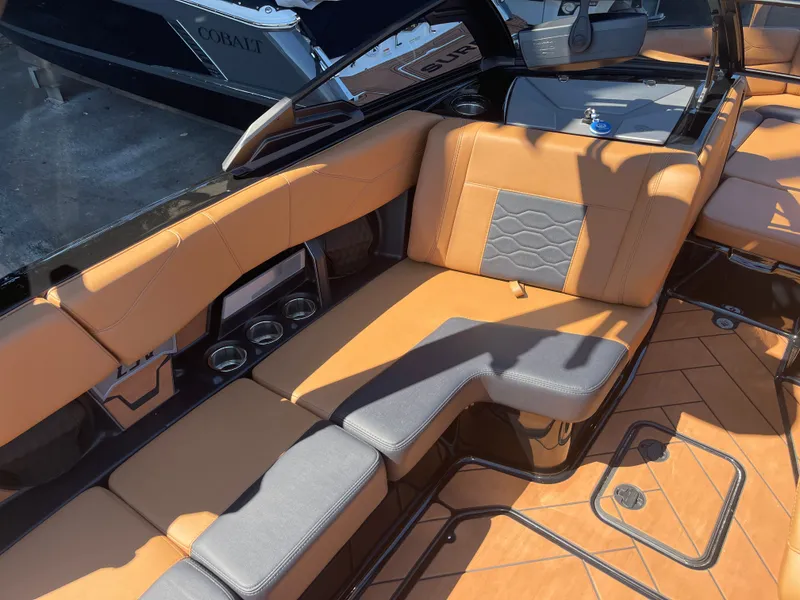 Slide: The Image of Malibu Wakesetter 23 LSV 2025 - 11