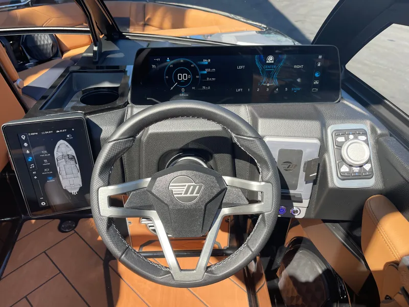 Slide: The Image of Malibu Wakesetter 23 LSV 2025 - 14