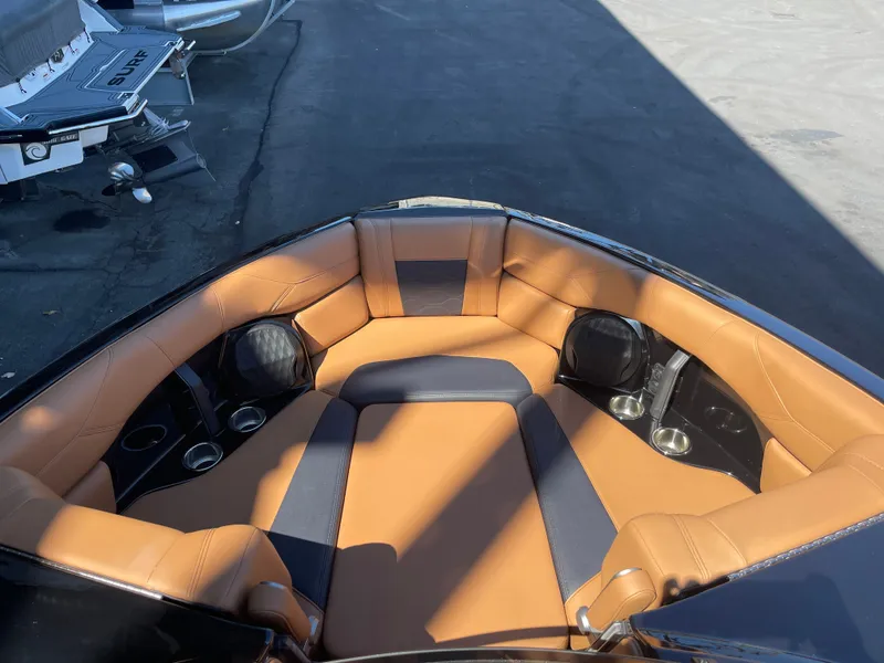 Slide: The Image of Malibu Wakesetter 23 LSV 2025 - 15