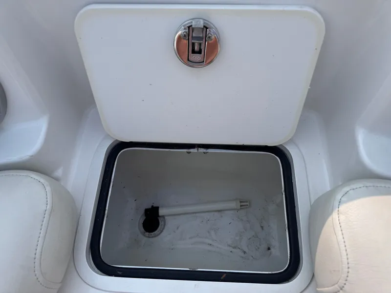 Slide: The Image of Hurricane SunDeck 2200 2014 - 13