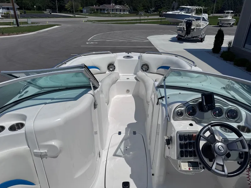 Slide: The Image of Hurricane SunDeck 2200 2014 - 7