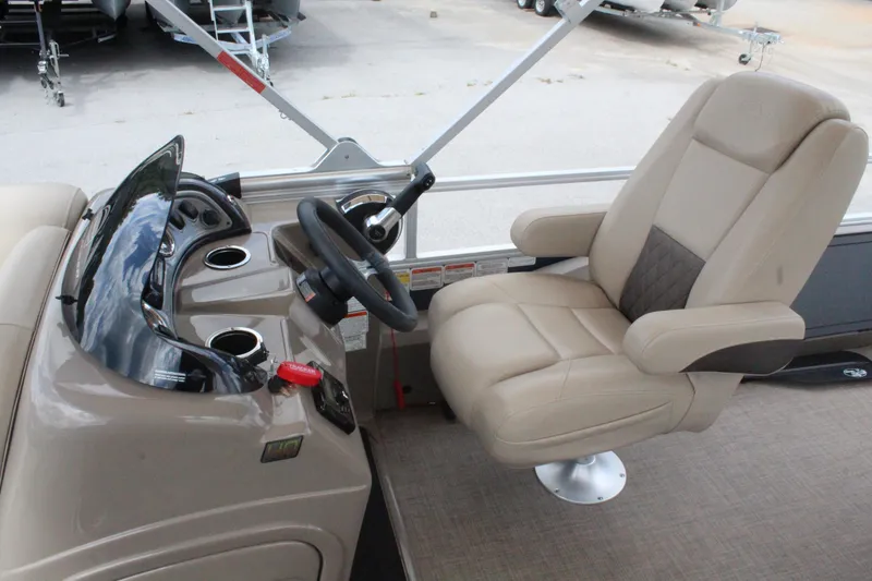 Slide: The Image of Tracker FB 22 2023 - 10